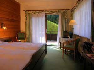 Md Waldhotel Palmspring 바트 페테르스탈-그리스바흐 외부 사진